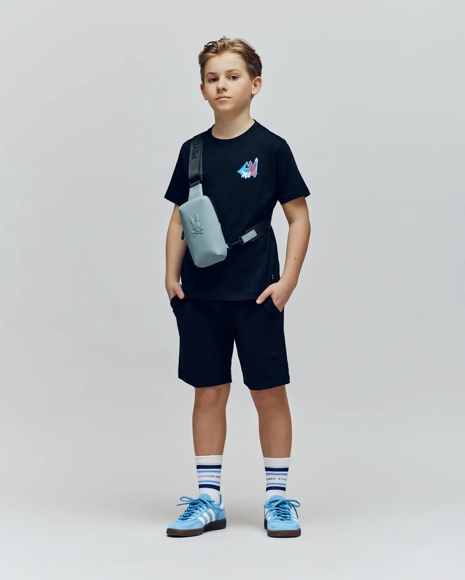 B0U381F200-BLK_5.jpg