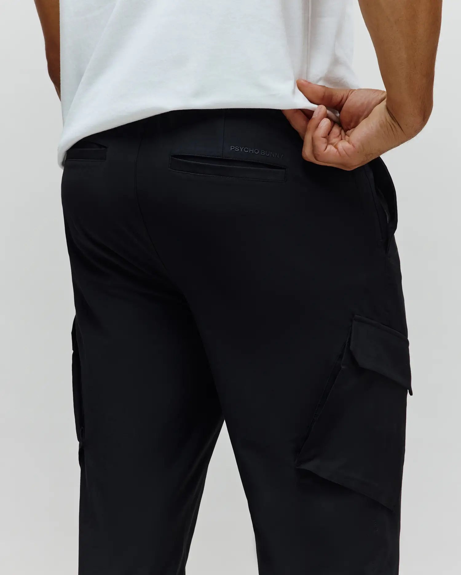 MB0600023-BLK_3.jpg