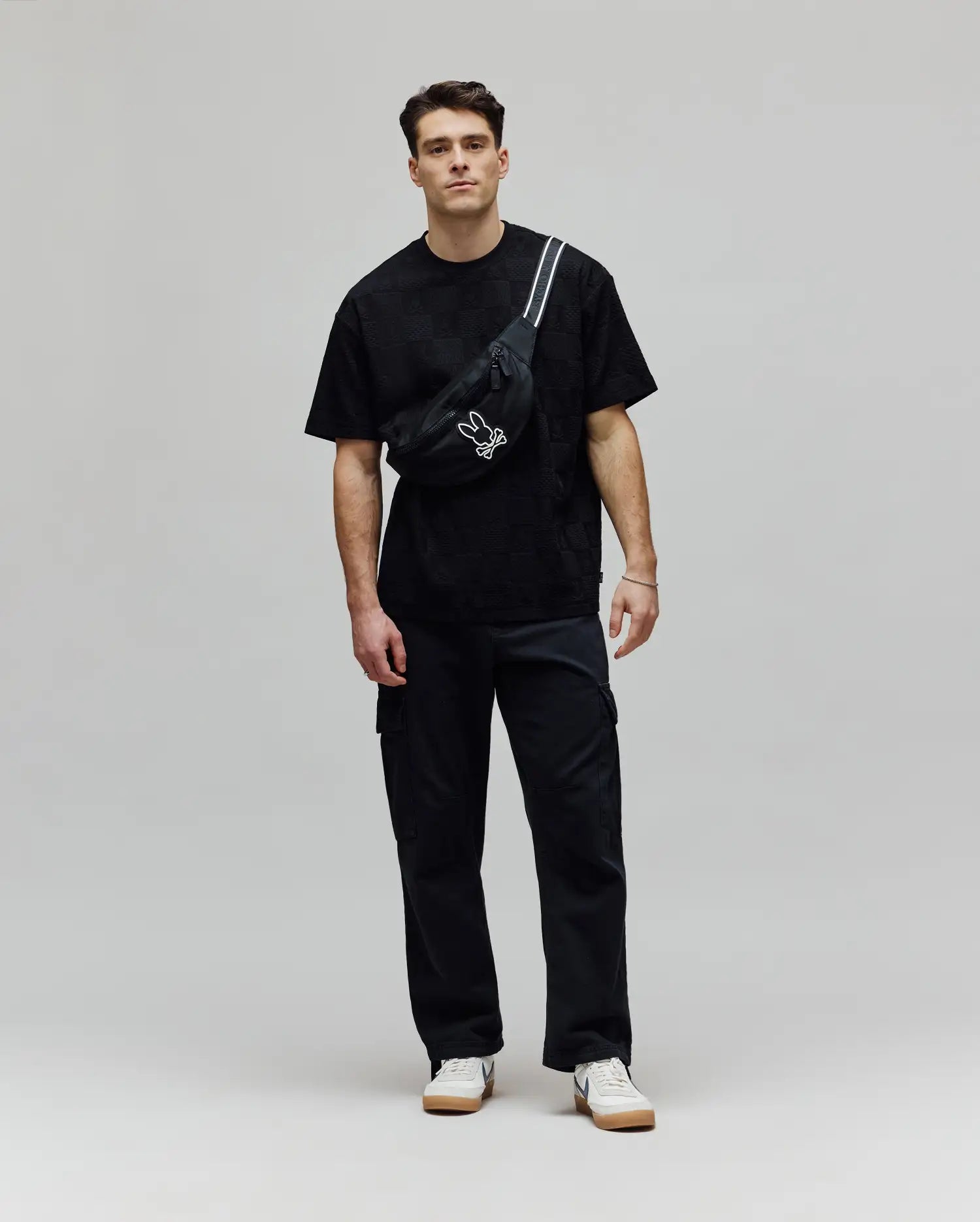 MT0200203-BLK_3.jpg