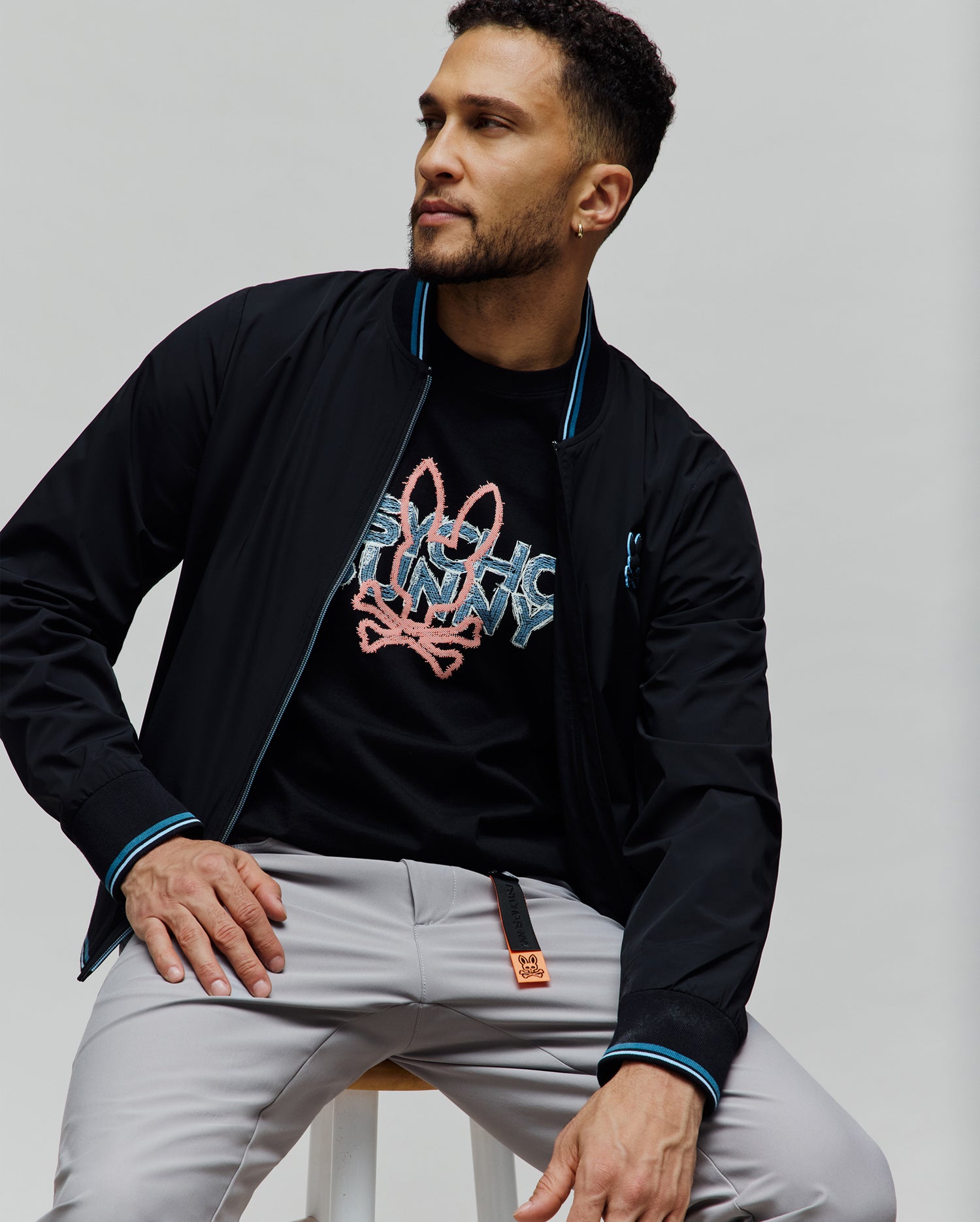 MT0200326-BLK_3.jpg