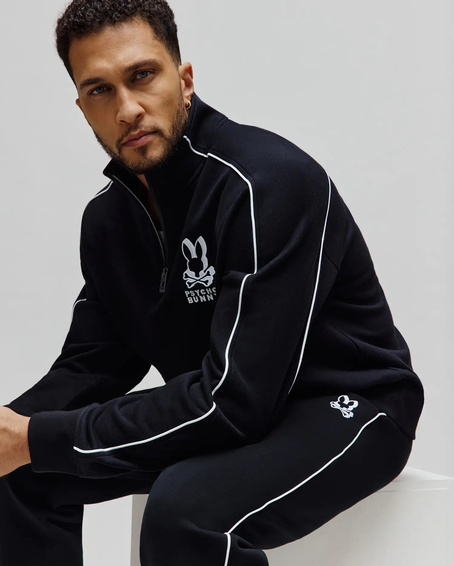MT0500175-BLK_3.jpg