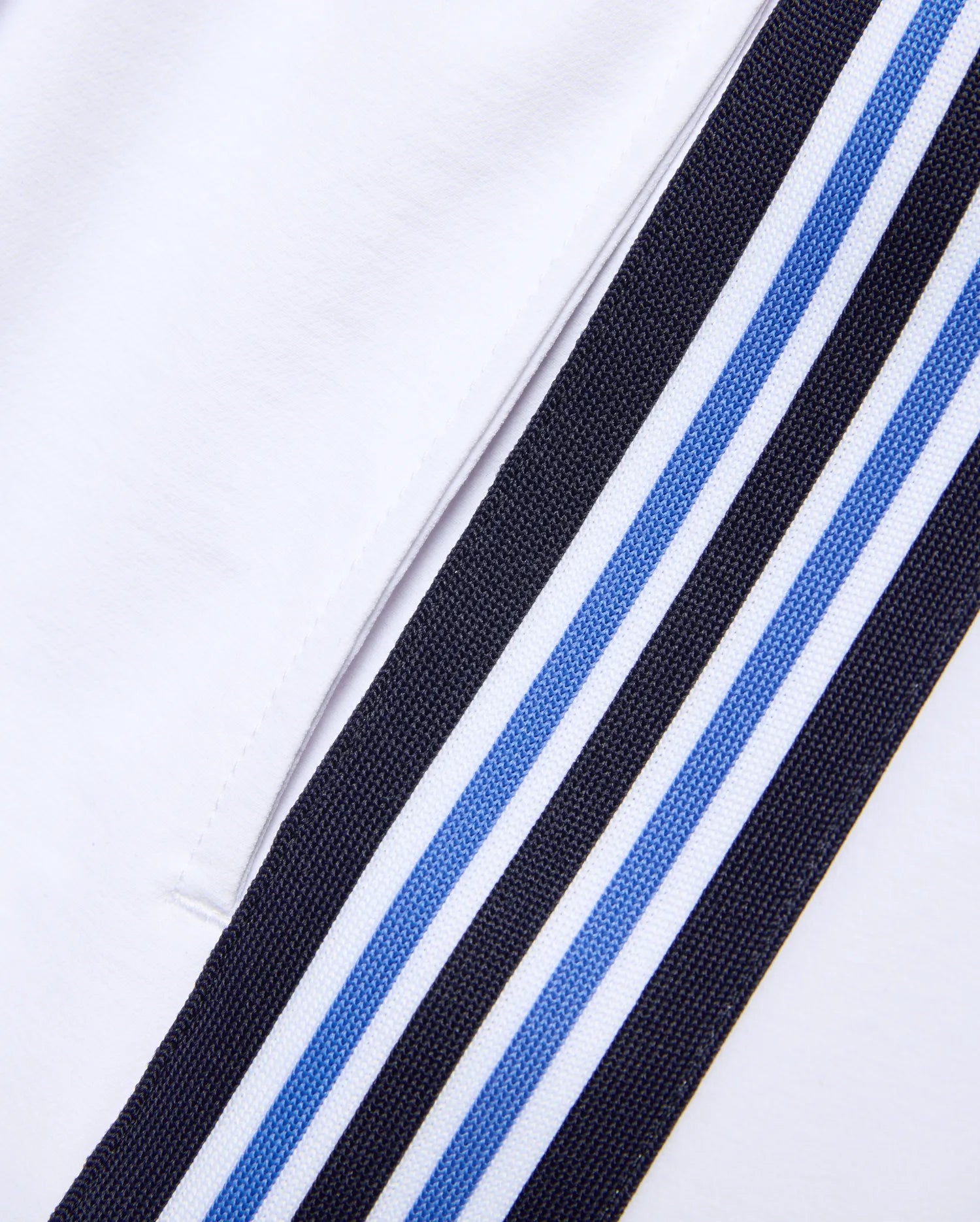 WO1900002-WHT_F2.jpg